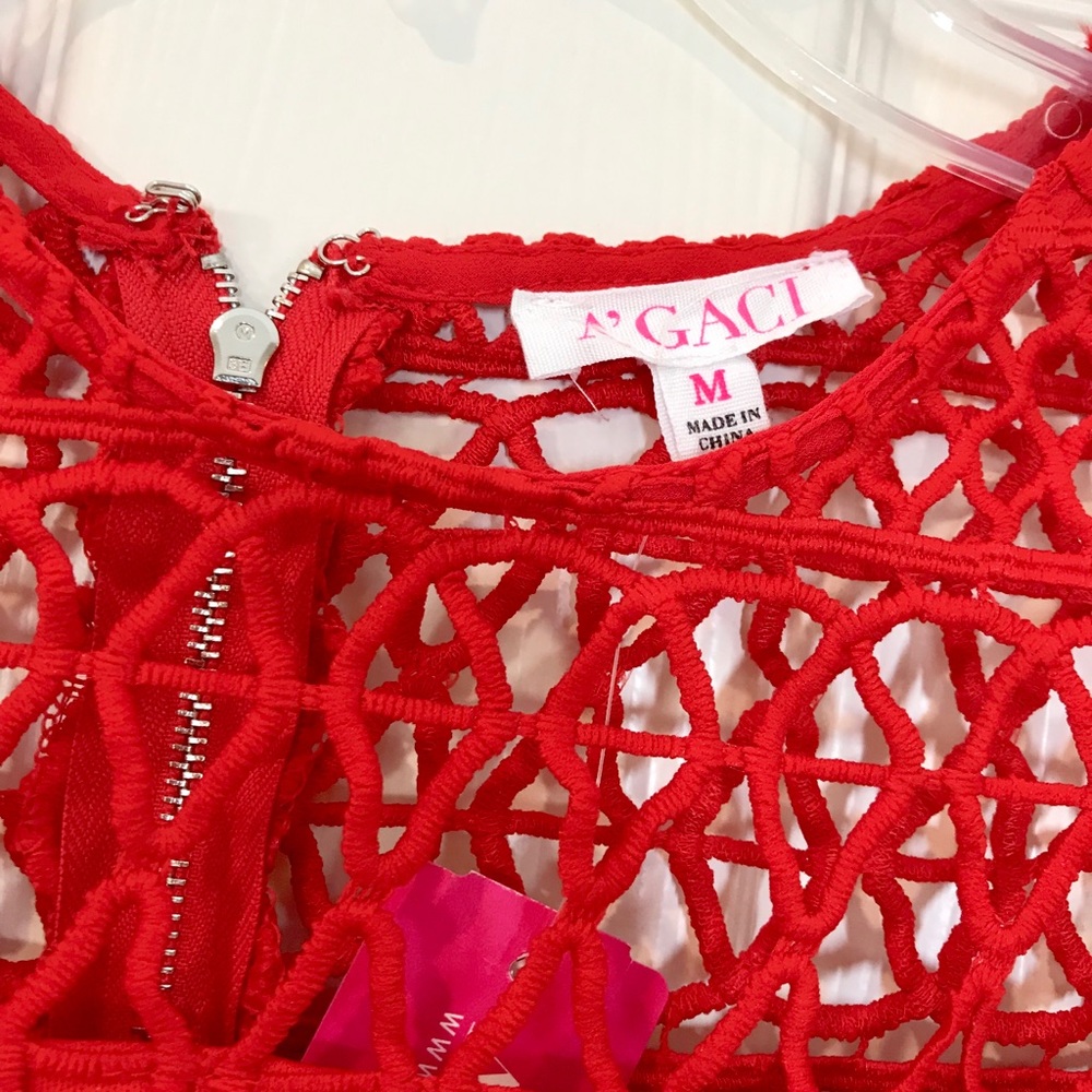 RED RESORT DRESS - Picture 4 of 8